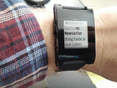Pebble zeigt jetzt auch unter Android E-Mails an.