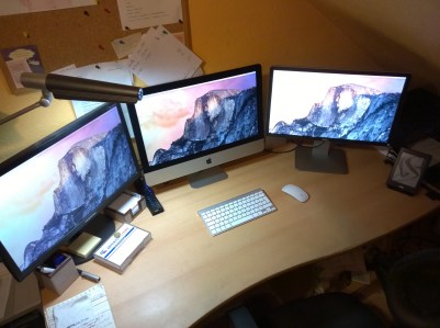 Übersicht pur, sogar im Gebirge. Die Logitech Solartastatur habe ich wieder gegen die mitgelieferte Wireless Magic Tastatur von Apple getauscht - spart einen USB-Platz, kostet allerdings Akku-Energie.